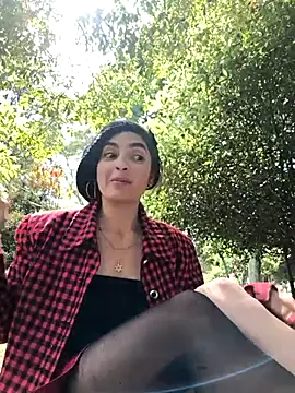 Sam Sara online show from December 3, 6:17 pm