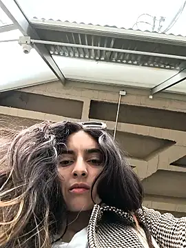 Sam Sara online show from February 5, 4:22 pm