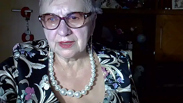 Snapshot of SweetCherry27 chatting on October 1, 4:46 pm SweetCherry27 online show from October 1, 4:46 pm