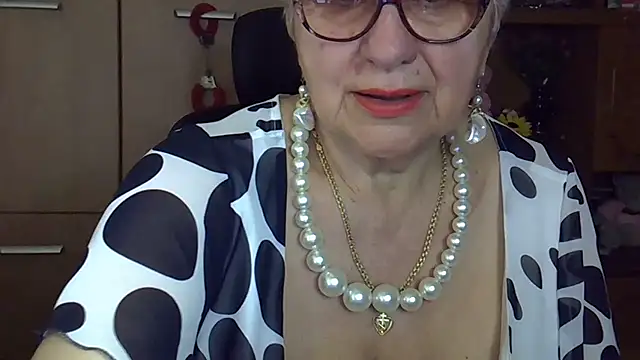 SweetCherry27 online show from December 1, 5:40 pm