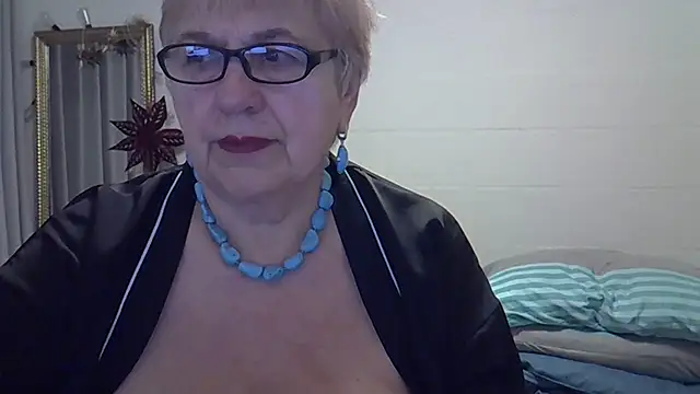 SweetCherry27 online show from February 18, 5:36 am