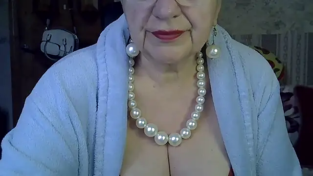 SweetCherry27 online show from May 10, 4:06 am