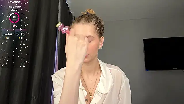 SofyBruno online show from January 19, 7:01 am