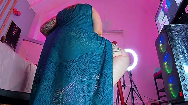 Miss Pawi online show from March 17, 8:45 pm