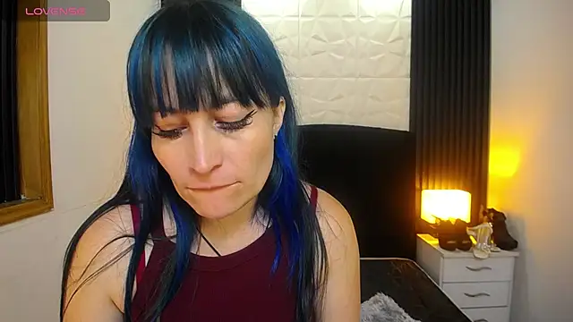 alicia moom online show from December 30, 6:16 pm