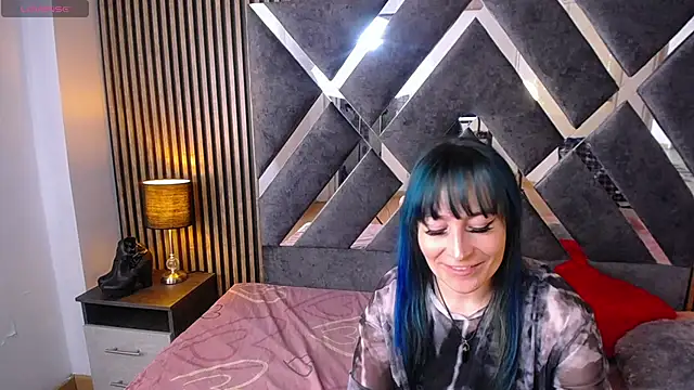 alicia moom online show from January 8, 7:34 pm