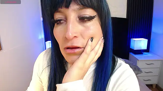 alicia moom online show from September 24, 7:17 pm