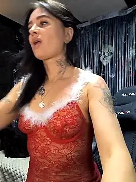 KikiXRed online show from December 3, 6:49 pm