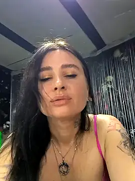 KikiXRed online show from December 9, 6:12 am