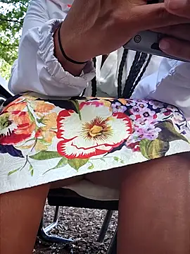 bellapaty online show from April 24, 4:31 pm