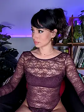 Naughty-Jessie online show from September 30, 9:20 pm