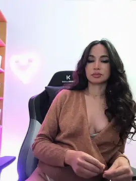 Naughty-Jessie online show from November 15, 9:54 pm