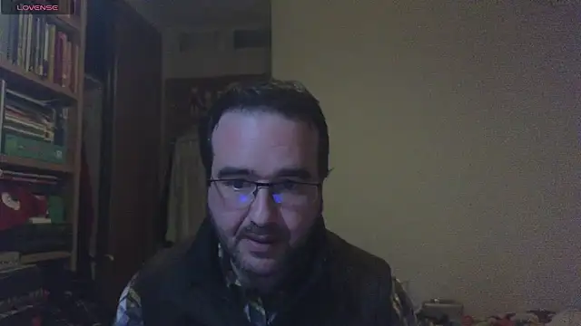 Snapshot of curiosillo83 chatting on February 7, 3:08 pm curiosillo83 online show from February 7, 3:08 pm