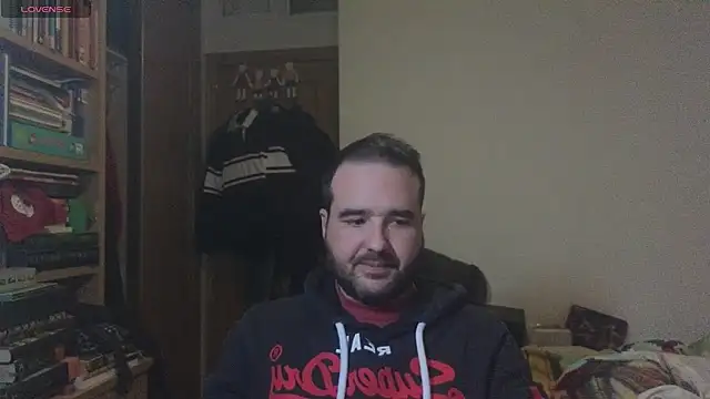 Snapshot of curiosillo83 chatting on February 14, 4:20 pm curiosillo83 online show from February 14, 4:20 pm