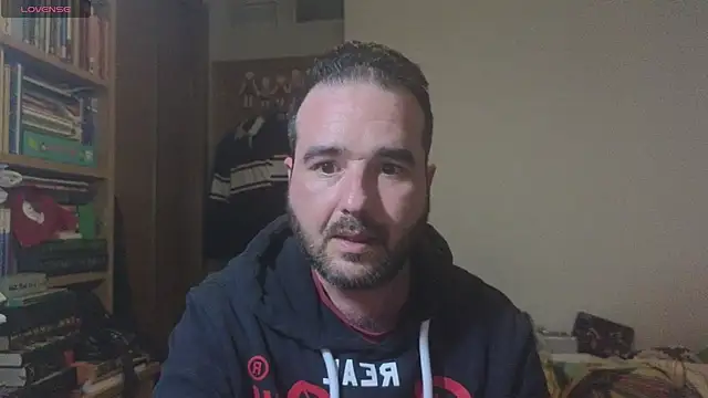 Snapshot of curiosillo83 chatting on February 15, 4:56 pm curiosillo83 online show from February 15, 4:56 pm