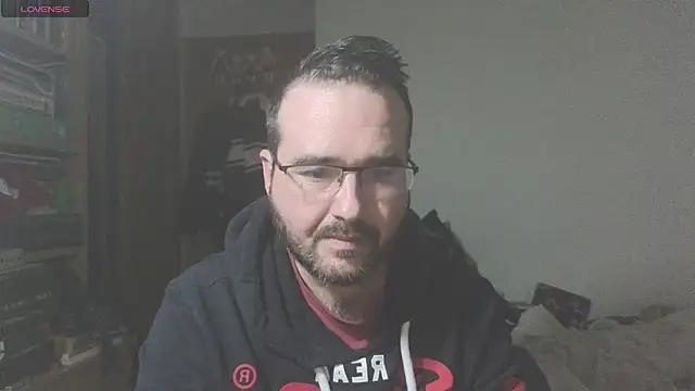 Snapshot of curiosillo83 chatting on February 18, 7:19 pm curiosillo83 online show from February 18, 7:19 pm