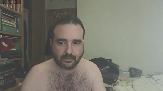 Snapshot of curiosillo83 chatting on February 22, 3:23 am curiosillo83 online show from February 22, 3:23 am