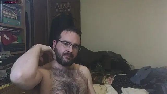 Snapshot of curiosillo83 chatting on February 27, 4:52 am curiosillo83 online show from February 27, 4:52 am