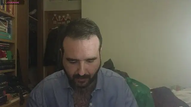 Snapshot of curiosillo83 chatting on March 1, 2:37 am curiosillo83 online show from March 1, 2:37 am