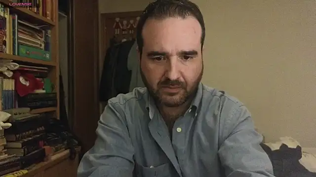 Snapshot of curiosillo83 chatting on March 9, 7:59 pm curiosillo83 online show from March 9, 7:59 pm