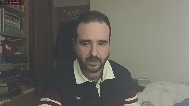 Snapshot of curiosillo83 chatting on March 15, 8:10 pm curiosillo83 online show from March 15, 8:10 pm