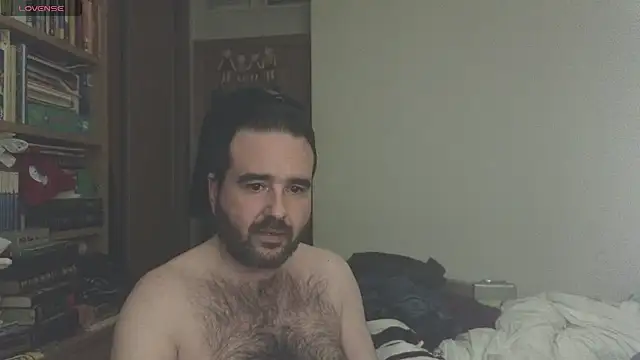 Snapshot of curiosillo83 chatting on March 16, 8:32 am curiosillo83 online show from March 16, 8:32 am