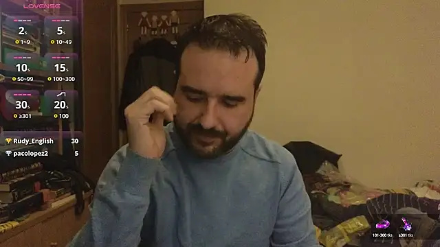 Snapshot of curiosillo83 chatting on March 19, 6:01 pm curiosillo83 online show from March 19, 6:01 pm