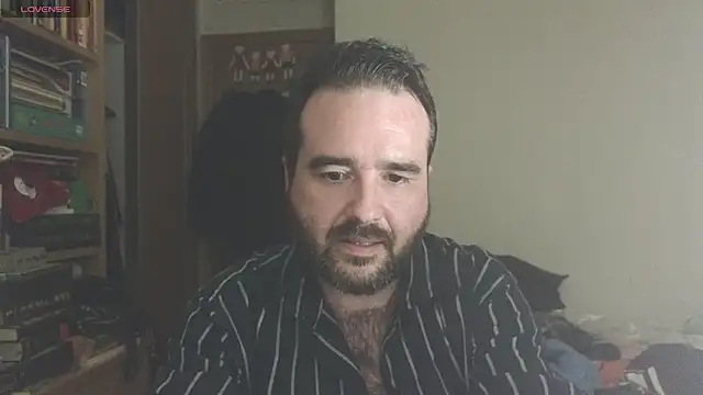 Snapshot of curiosillo83 chatting on March 21, 11:56 pm curiosillo83 online show from March 21, 11:56 pm