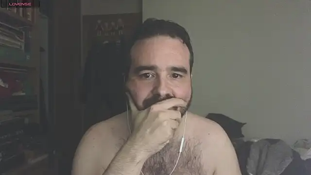 Snapshot of curiosillo83 chatting on March 22, 9:02 am curiosillo83 online show from March 22, 9:02 am