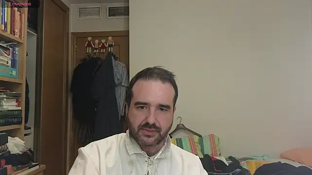 Snapshot of curiosillo83 chatting on September 15, 3:17 am curiosillo83 online show from September 15, 3:17 am