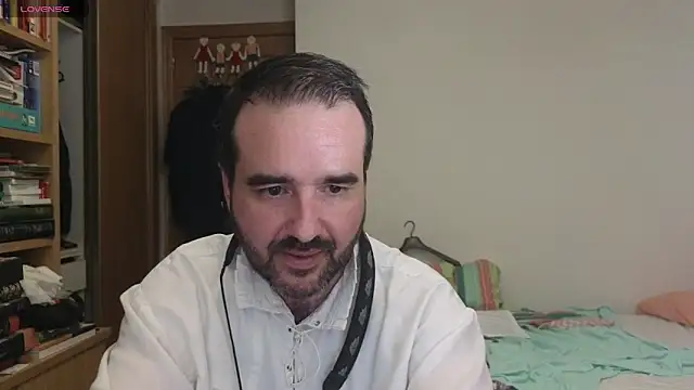 Snapshot of curiosillo83 chatting on September 16, 12:44 am curiosillo83 online show from September 16, 12:44 am