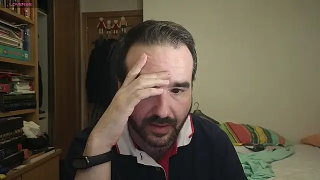 Snapshot of curiosillo83 chatting on September 18, 4:53 pm curiosillo83 online show from September 18, 4:53 pm