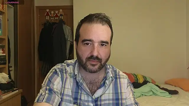 Snapshot of curiosillo83 chatting on September 20, 1:01 pm curiosillo83 online show from September 20, 1:01 pm