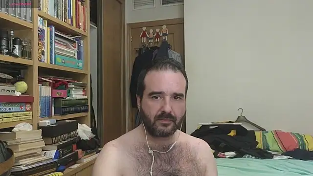 Snapshot of curiosillo83 chatting on September 22, 3:41 am curiosillo83 online show from September 22, 3:41 am