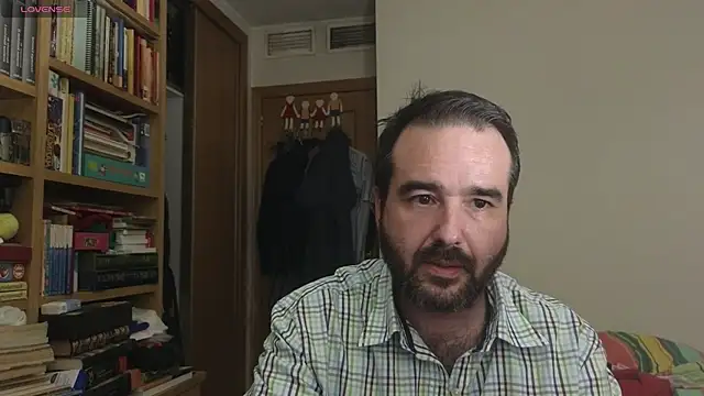 Snapshot of curiosillo83 chatting on September 26, 4:44 pm curiosillo83 online show from September 26, 4:44 pm