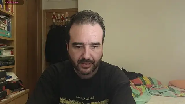 Snapshot of curiosillo83 chatting on September 27, 2:55 pm curiosillo83 online show from September 27, 2:55 pm