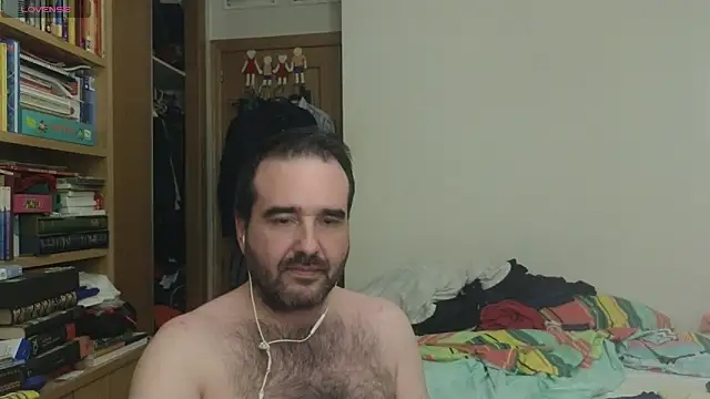 Snapshot of curiosillo83 chatting on September 28, 3:01 am curiosillo83 online show from September 28, 3:01 am