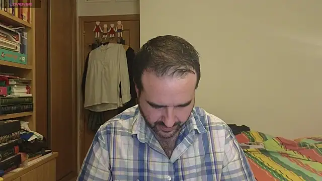 Snapshot of curiosillo83 chatting on September 30, 2:22 pm curiosillo83 online show from September 30, 2:22 pm