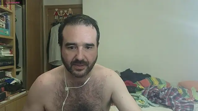 Snapshot of curiosillo83 chatting on October 2, 2:51 am curiosillo83 online show from October 2, 2:51 am