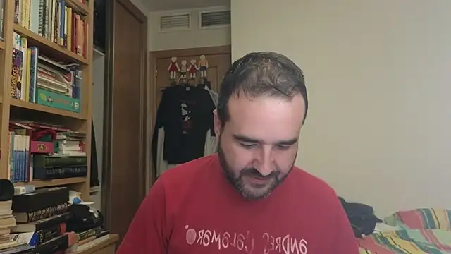 Snapshot of curiosillo83 chatting on October 22, 2:39 pm curiosillo83 online show from October 22, 2:39 pm