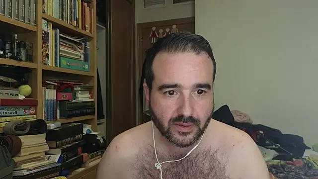 Snapshot of curiosillo83 chatting on October 23, 2:44 am curiosillo83 online show from October 23, 2:44 am