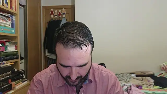 Snapshot of curiosillo83 chatting on October 30, 9:59 pm curiosillo83 online show from October 30, 9:59 pm