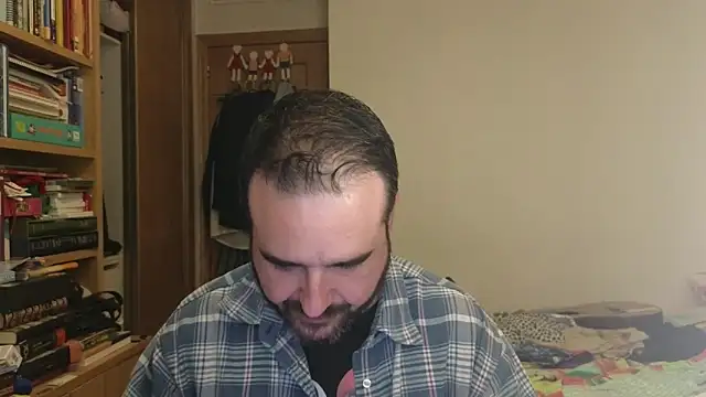 Snapshot of curiosillo83 chatting on October 31, 3:57 pm curiosillo83 online show from October 31, 3:57 pm