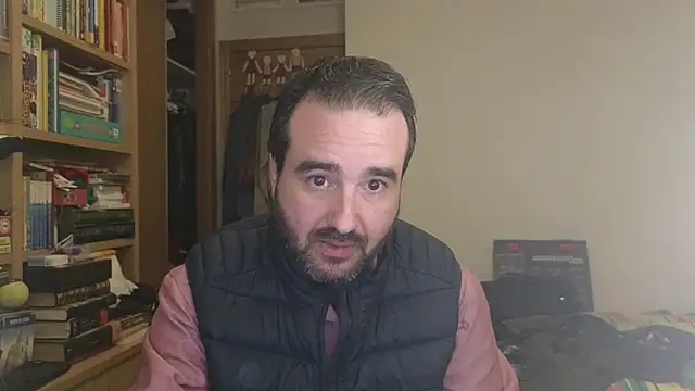 curiosillo83 online show from February 20, 3:45 pm