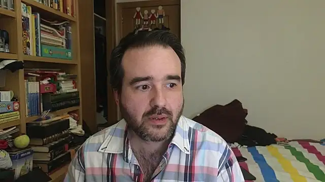 curiosillo83 online show from March 31, 1:55 pm