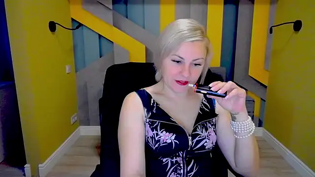 Candy Long online show from December 3, 6:26 am