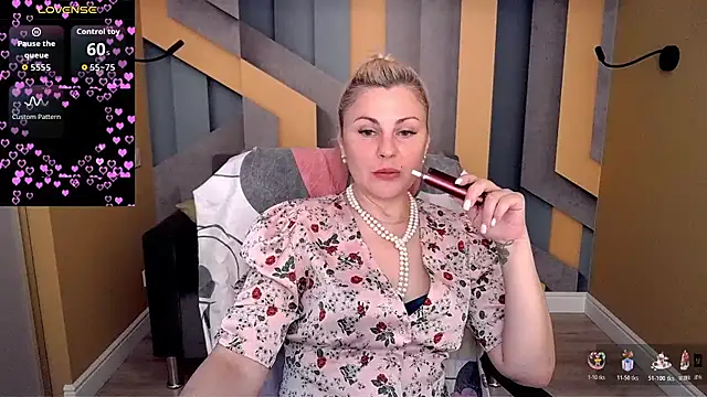 Candy Long online show from July 3, 5:36 am