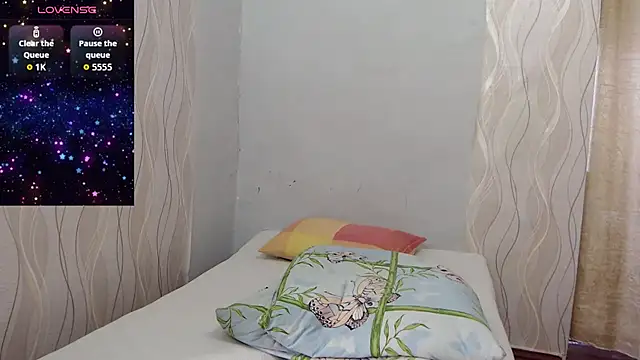 Snapshot of LadyMargaret chatting on October 3, 7:05 am LadyMargaret online show from October 3, 7:05 am