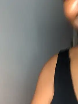 Snapshot of Sexypresh302 chatting on December 17, 8:43 pm Sexypresh302 online show from December 17, 8:43 pm