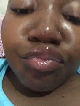 Snapshot of Sexypresh302 chatting on December 27, 1:32 am Sexypresh302 online show from December 27, 1:32 am